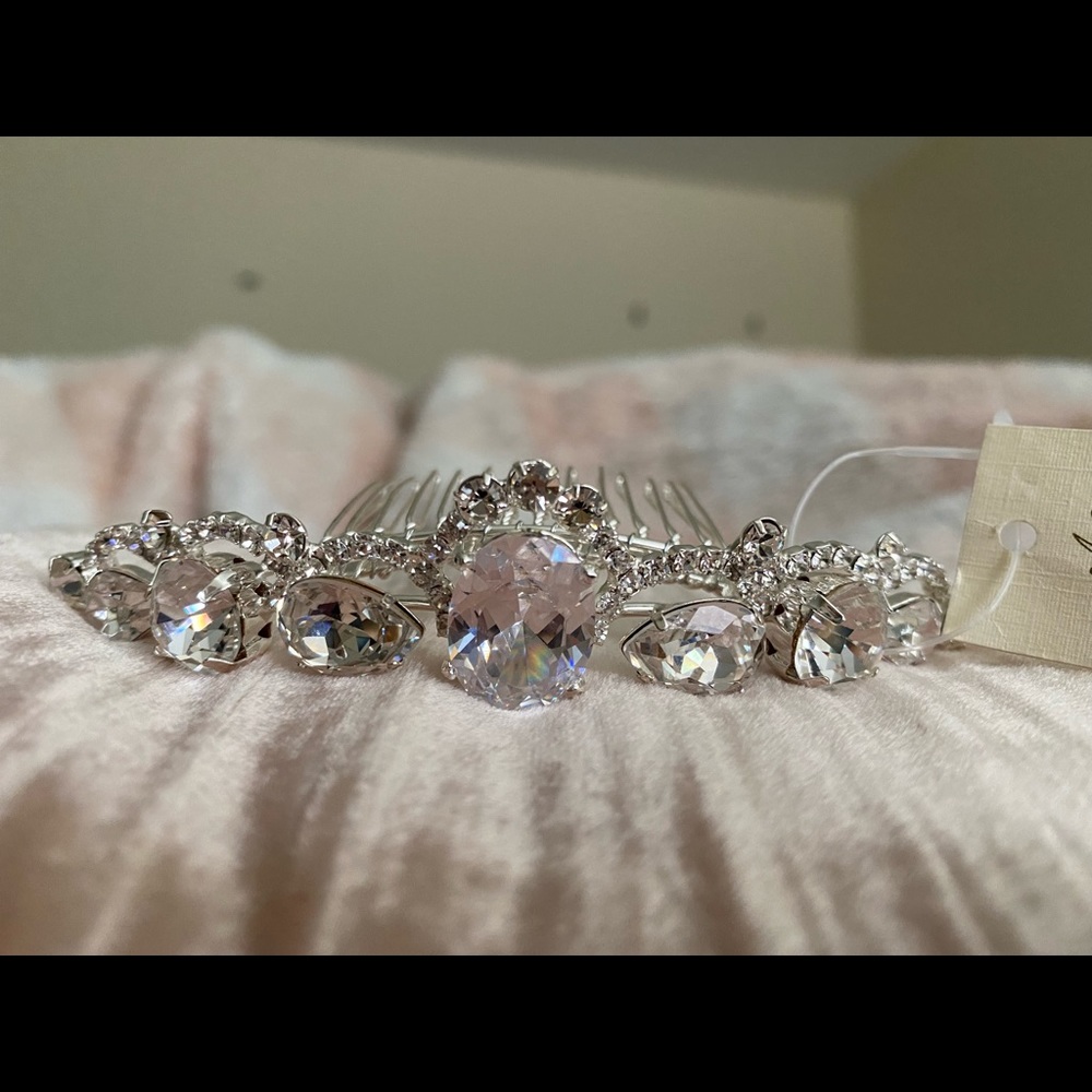 AVA Couture Tiara Hair Piece (NEW) - Picture 2 of 6